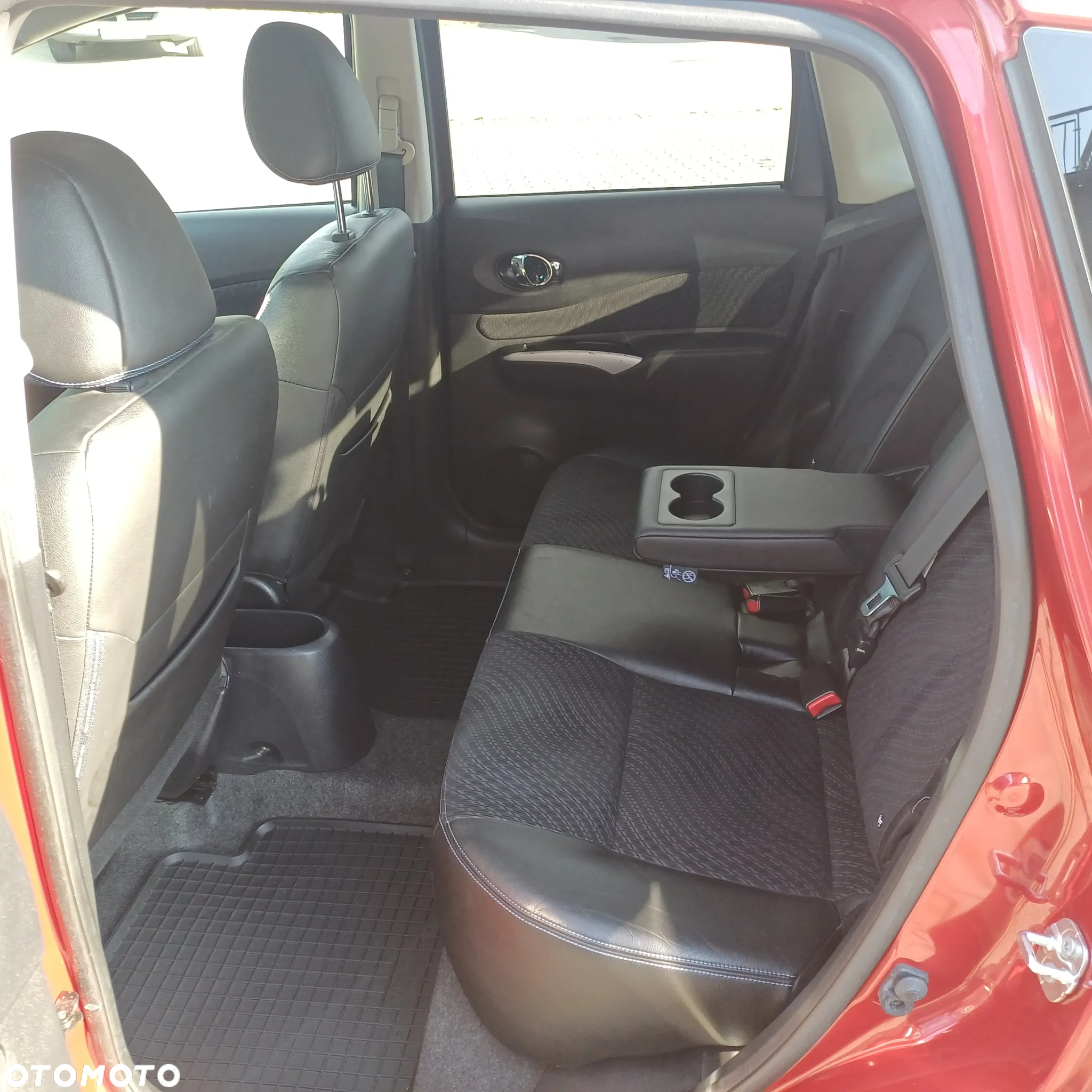 Nissan Note 1.2 DIG-S Tekna EU6 - 7