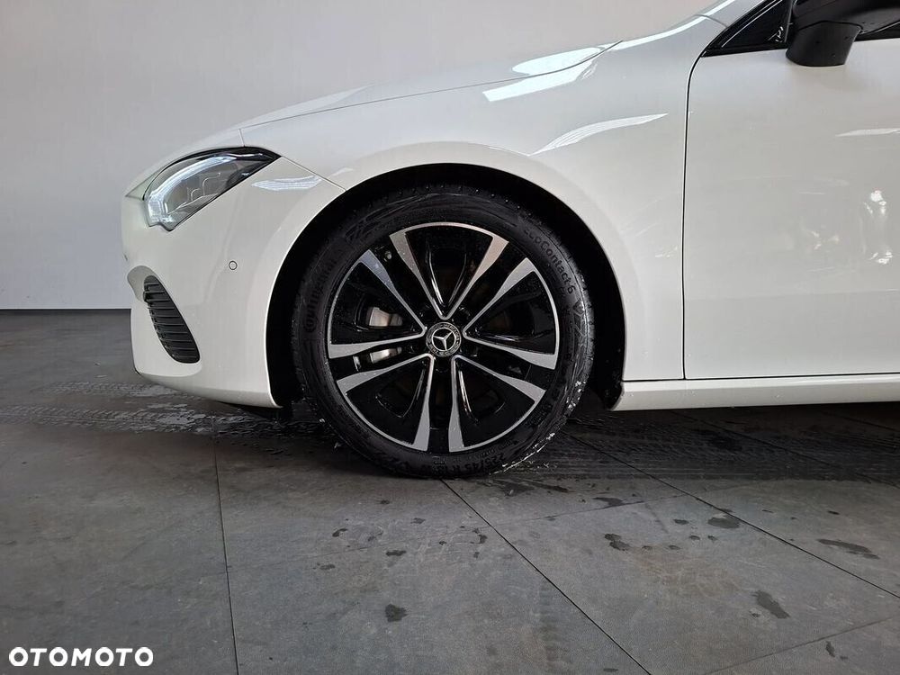 Mercedes-Benz CLA - 22