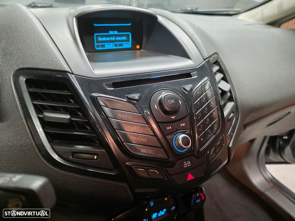 Ford Fiesta 1.6 TDCI Titanium - 21