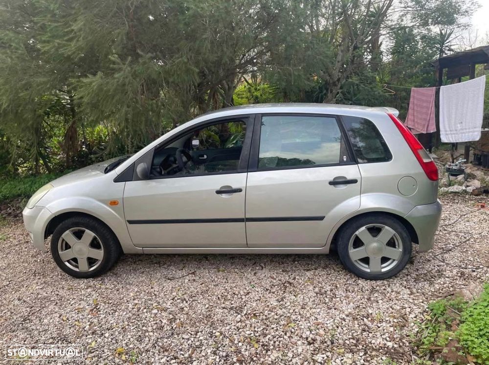 Ford Fiesta - 2