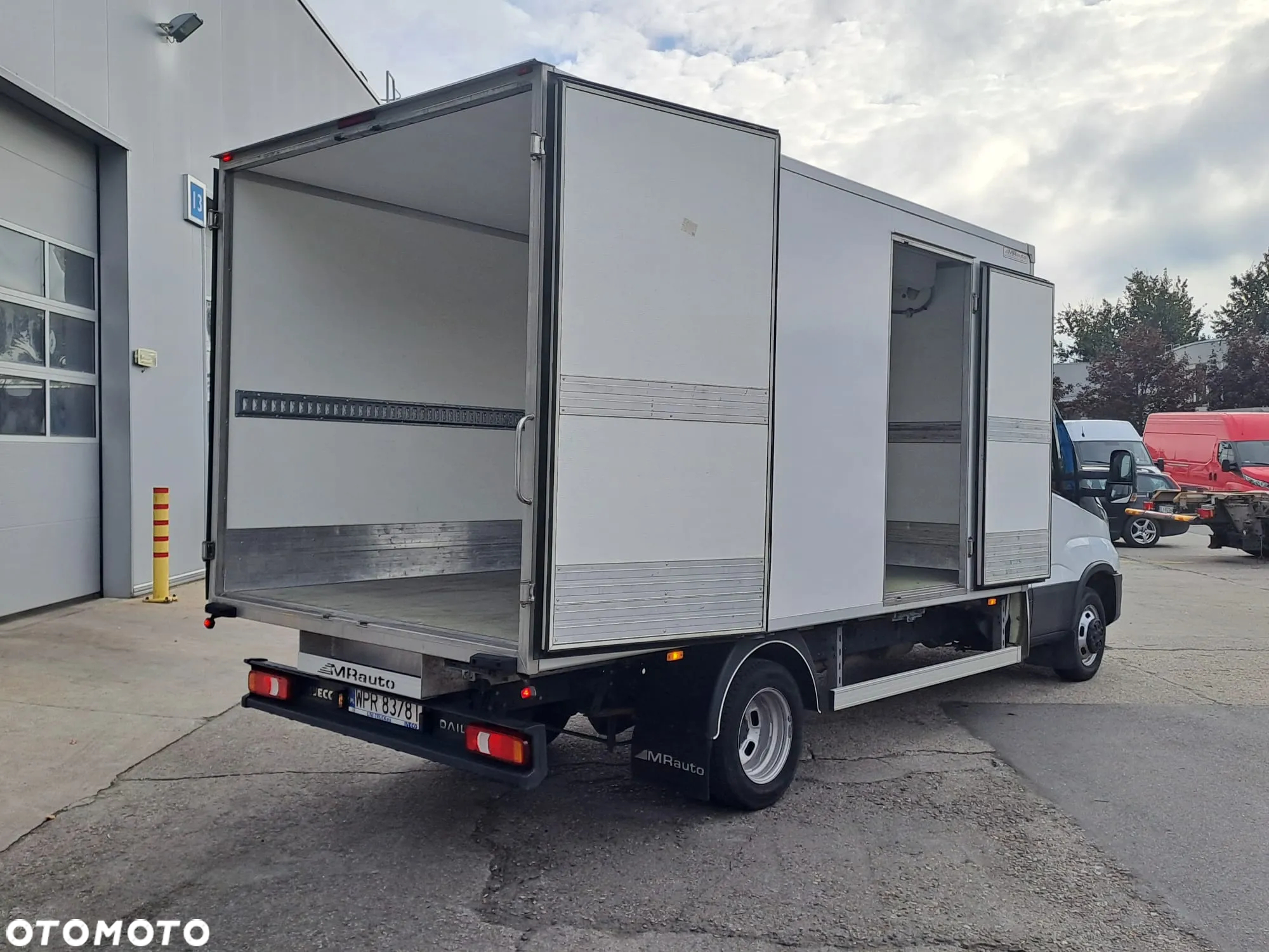 Iveco Daily 50C18 bliźniak  Izoterma 8EP  Full Led - 15