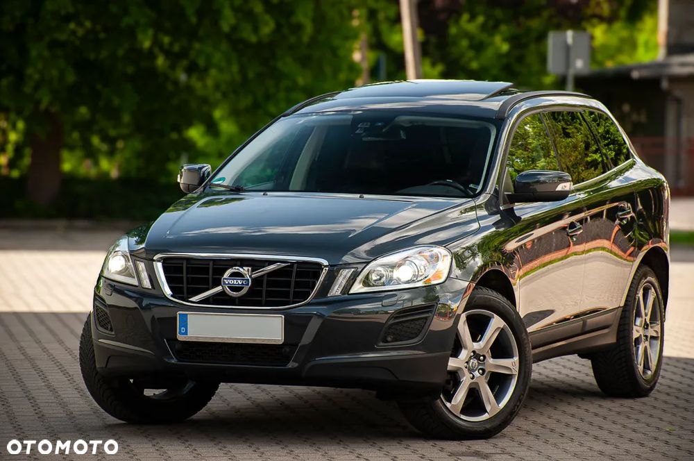 Volvo XC 60 D5 AWD Geartronic Momentum - 4