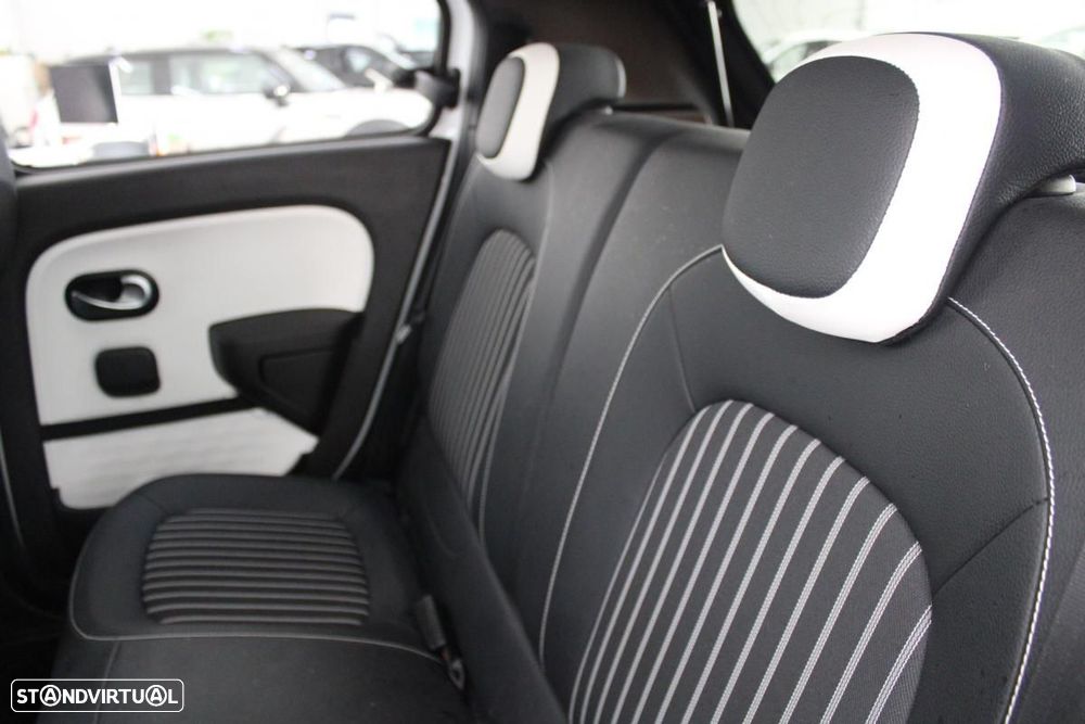 Renault Twingo Z.E. 22 Intens - 12