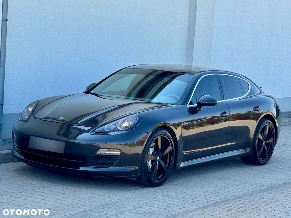 Porsche Panamera 4S PDK - 25