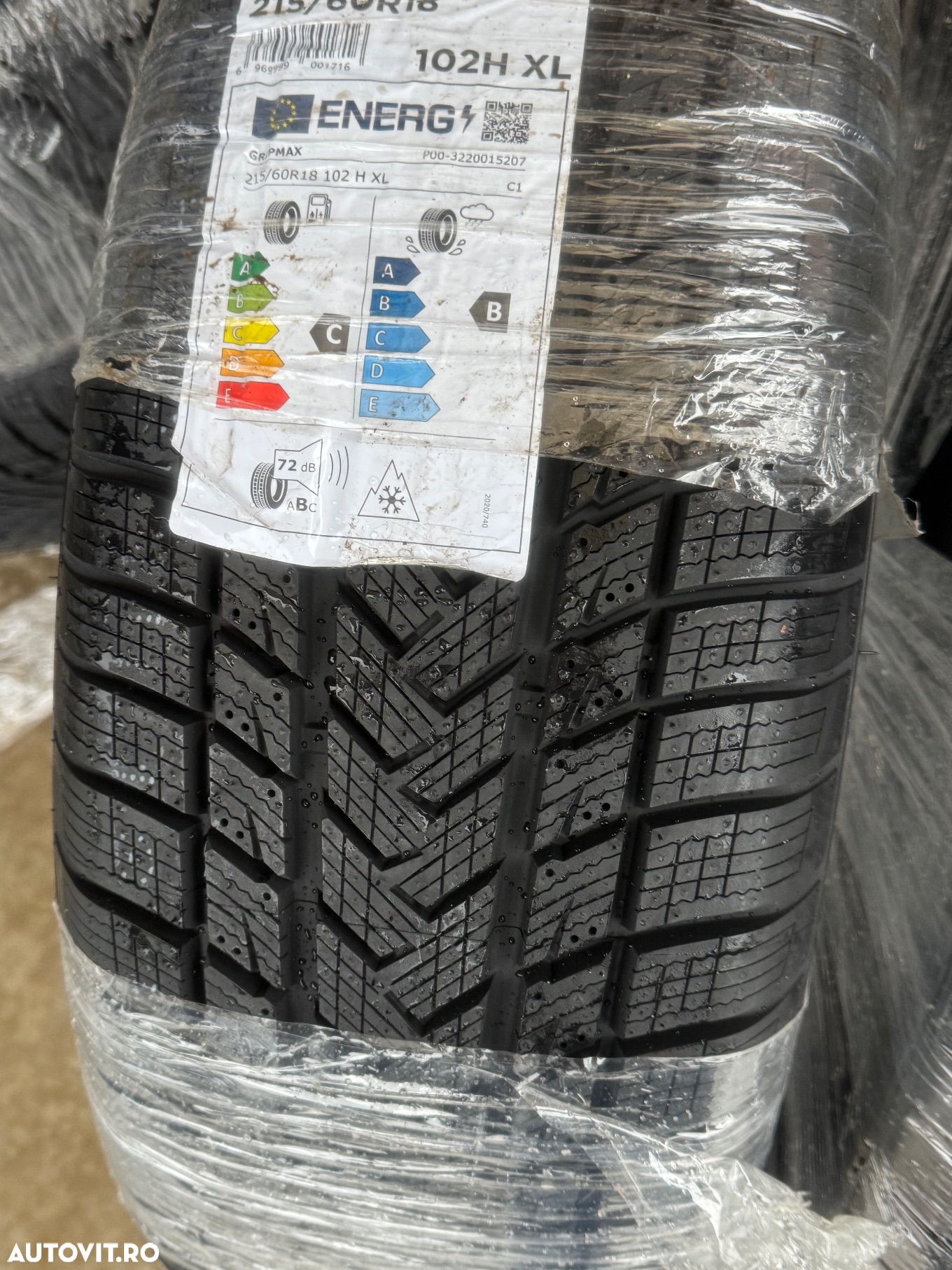 Vând 2 anvelope 215/60/18 gripmax de iarnă noi - 3