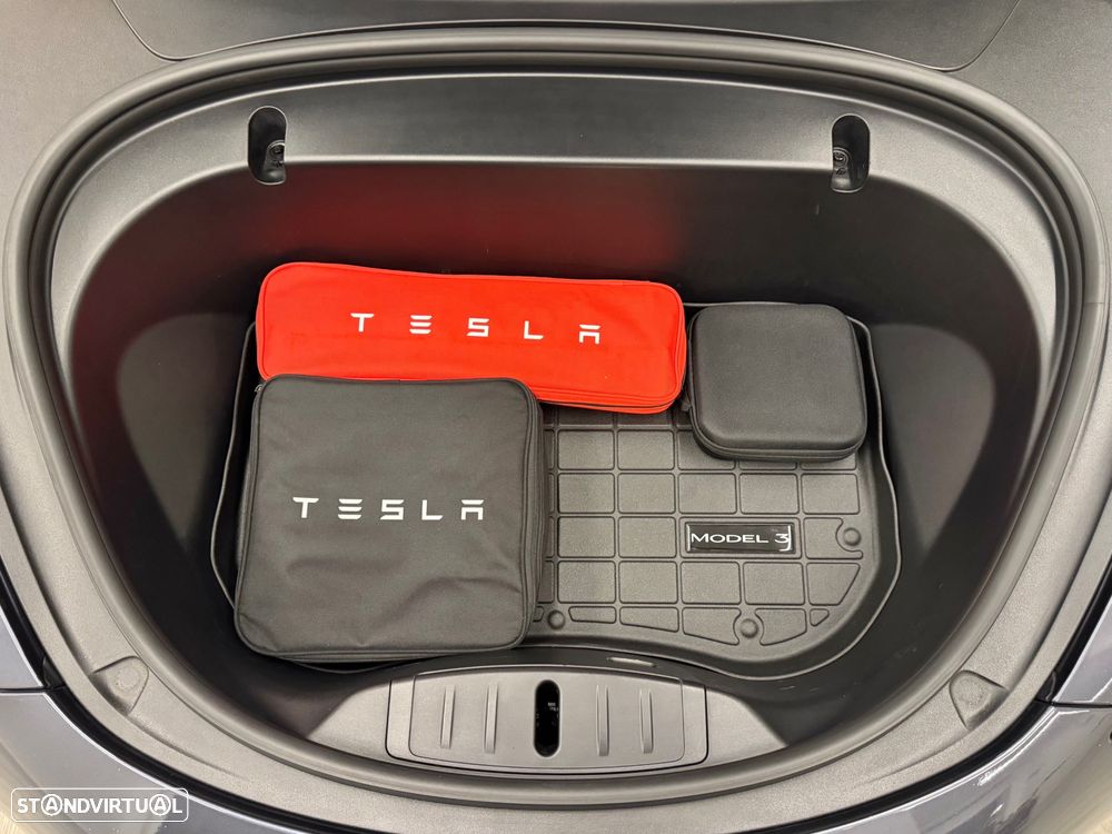 Tesla Model 3 - 14