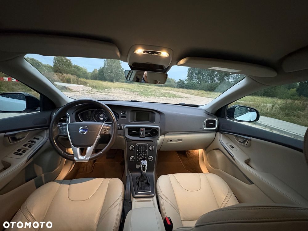 Volvo V40 Cross Country T4 AWD Drive-E Momentum - 14