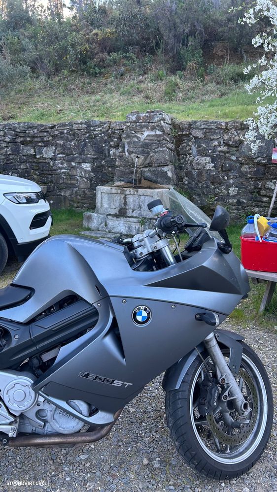 BMW F 800 ST - 2