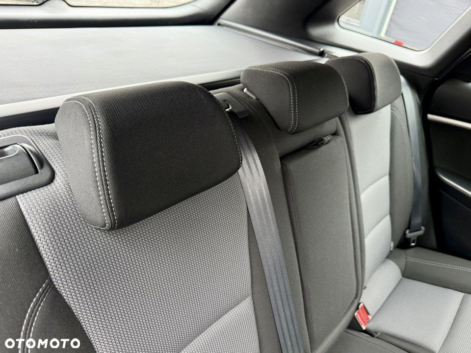 Hyundai i30 blue Kombi 1.6 GDi Passion - 34