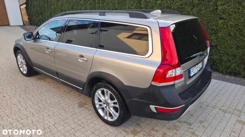 Volvo XC 70 D5 AWD Summum - 8