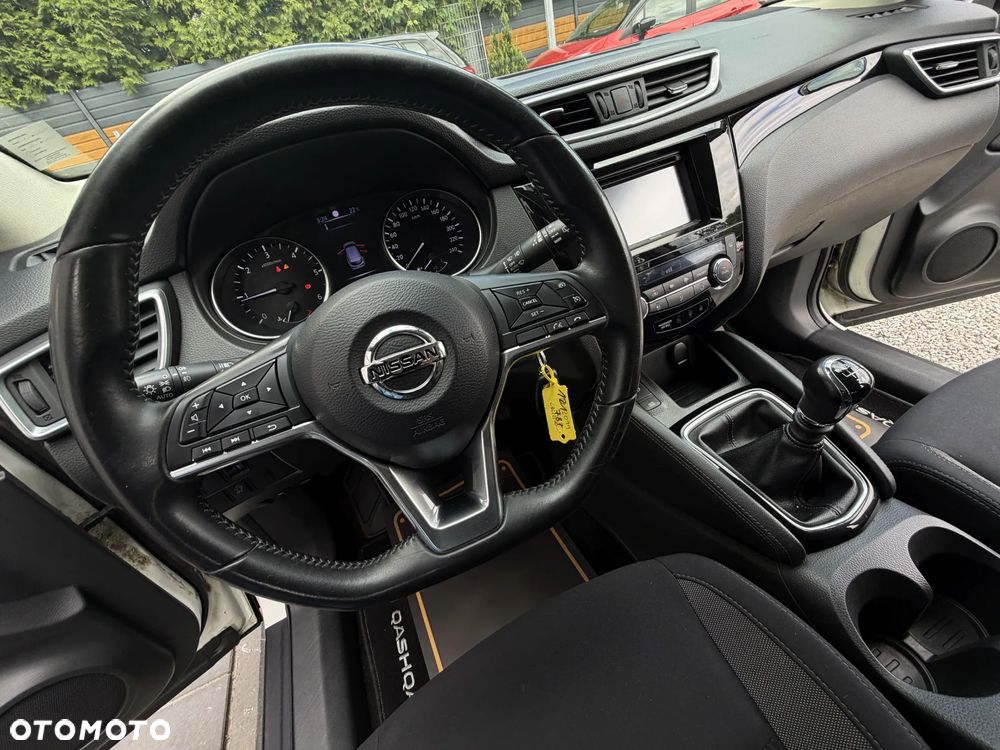 Nissan Qashqai 1.6 DCi N-Connecta - 29