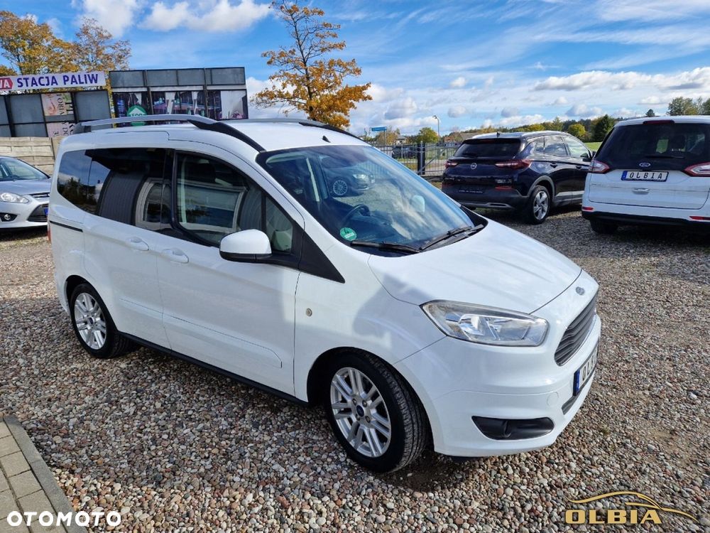 Ford Tourneo Courier - 12