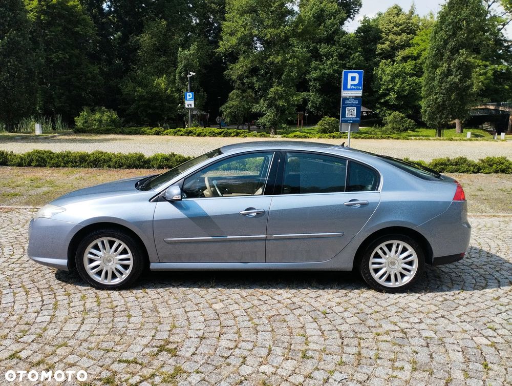 Renault Laguna 2.0 DCi FAP Initiale - 17