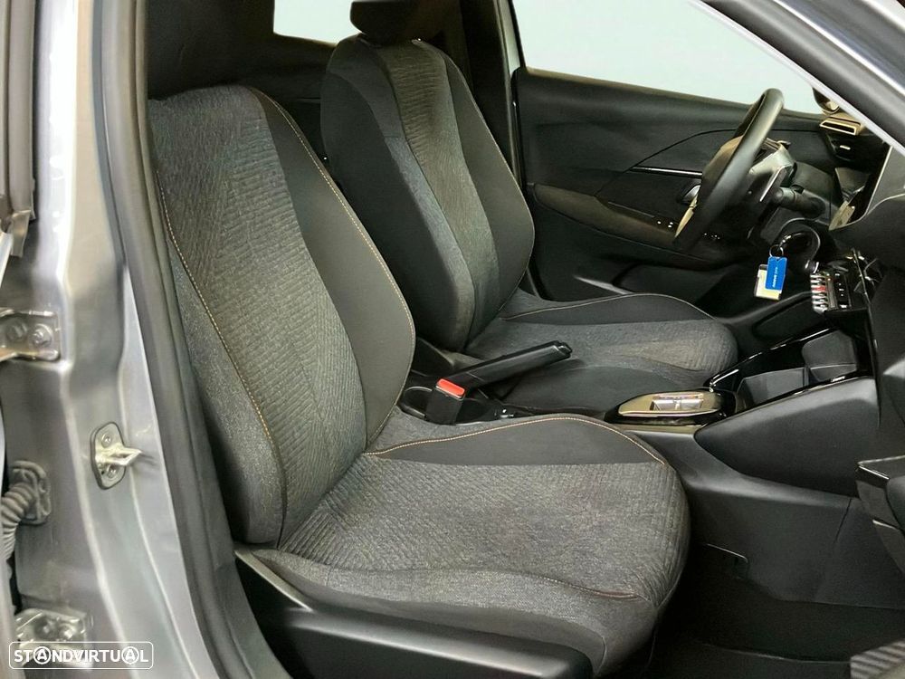 Peugeot 208 - 15