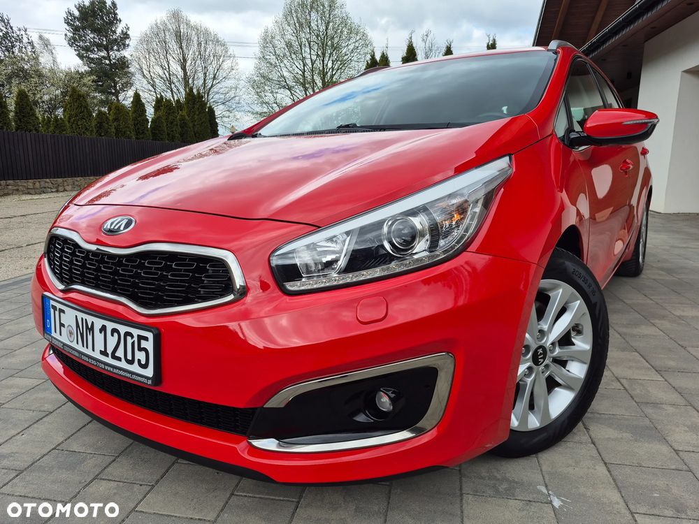 Kia Ceed - 4