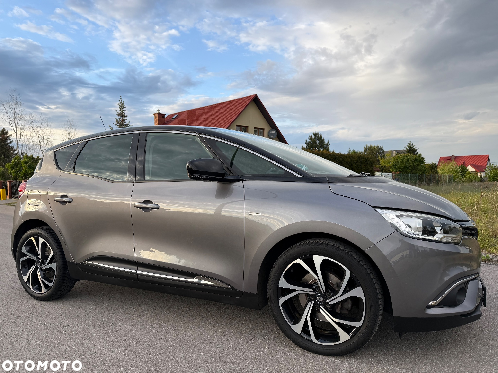 Renault Scenic ENERGY TCe 130 S&S Bose Edition - 4