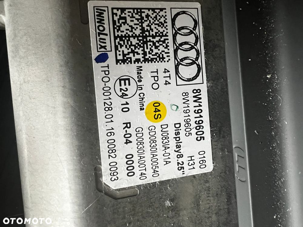 AUDI A4 B9 WYŚWIETLACZ EKRAN RADIA MMIAUDI A4 WYŚWIETLACZ RADIA MMI 8W1919605 ŁADNY 8,25'' - 2