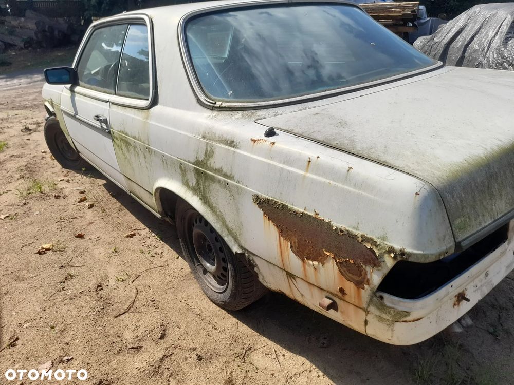 Mercedes-Benz 280 - 1