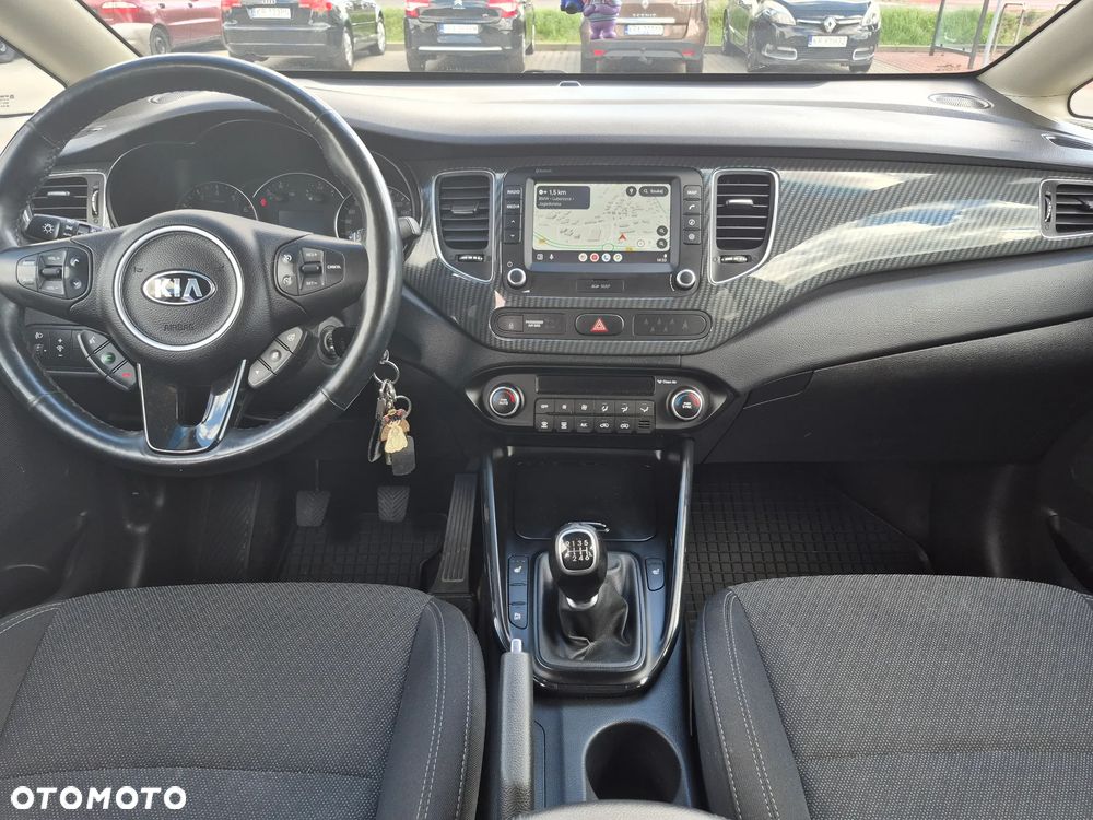 Kia Carens 1.6 GDI L 7os EU6 - 12