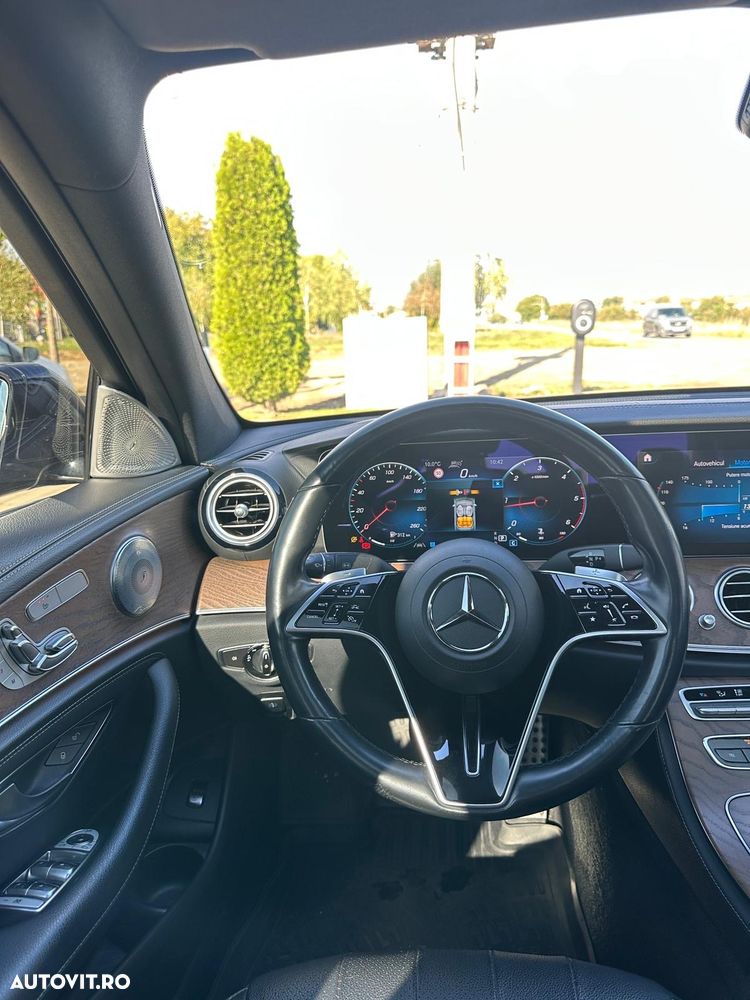 Mercedes-Benz E 220 d T 9G-TRONIC Exclusive - 24