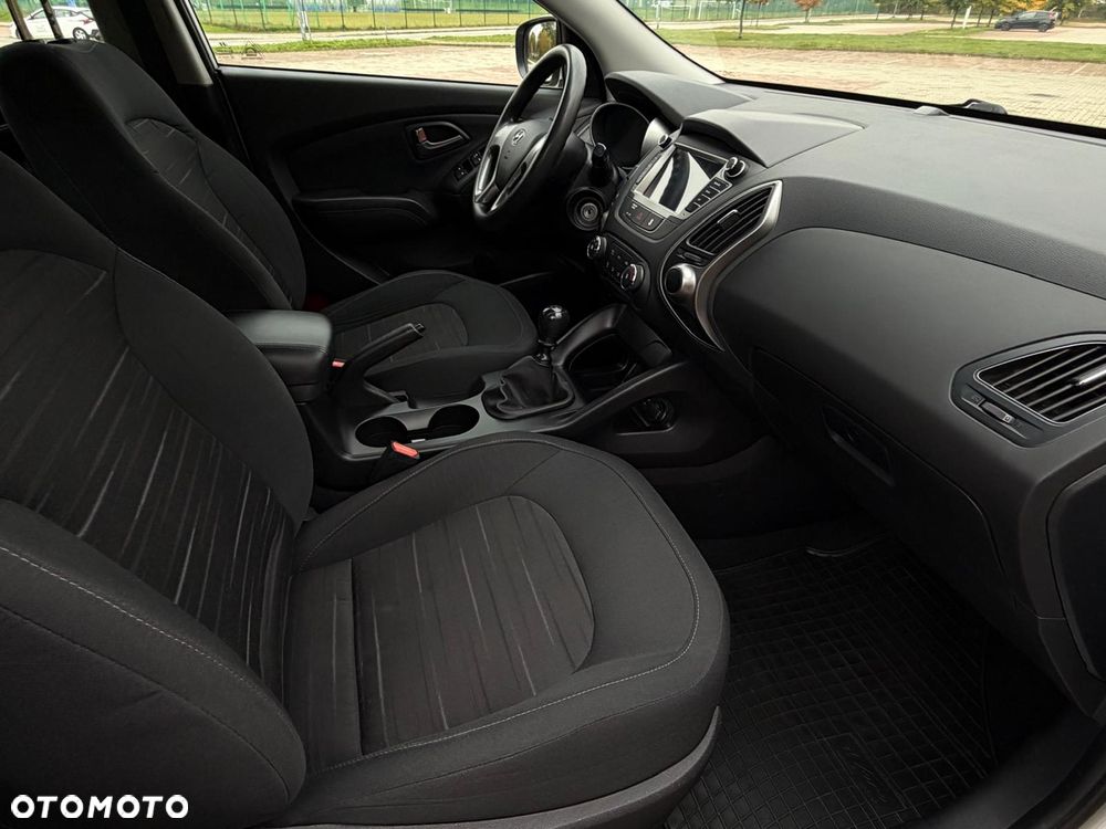 Hyundai ix35 blue 1.6 2WD Finale - 31