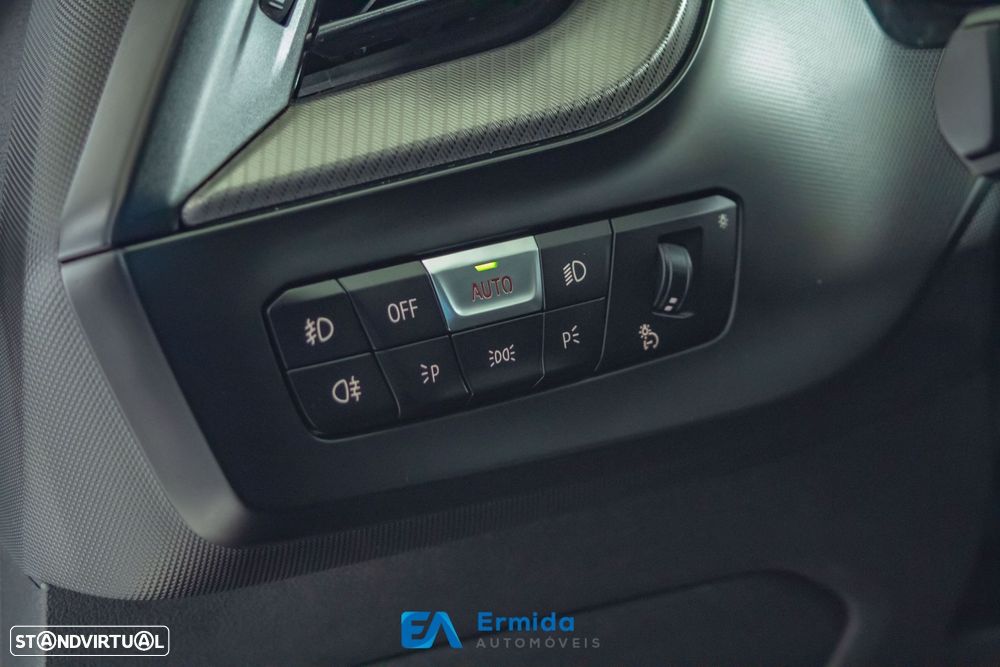 BMW 116 d Pack Desportivo M - 32