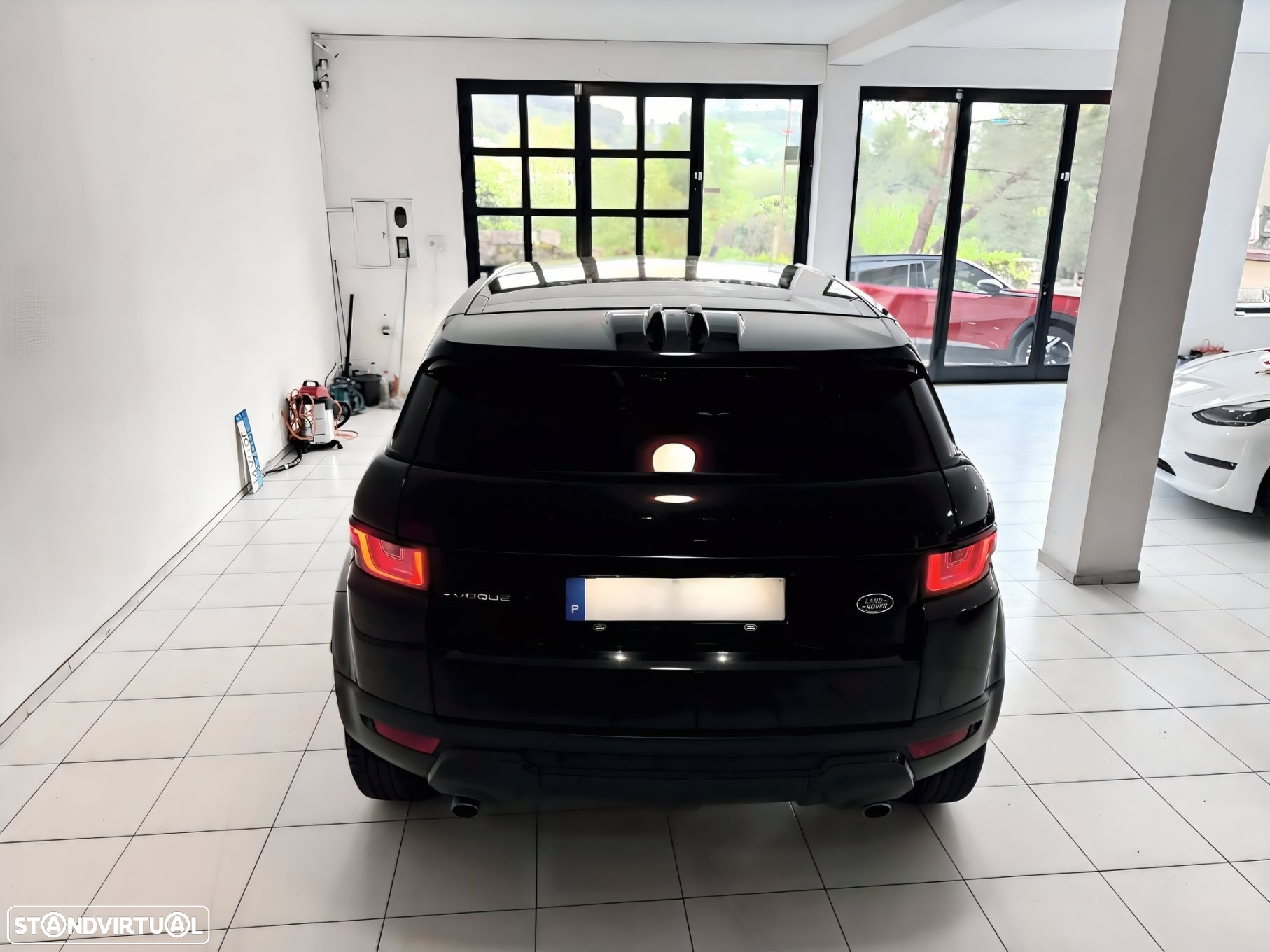 Land Rover Range Rover Evoque - 11