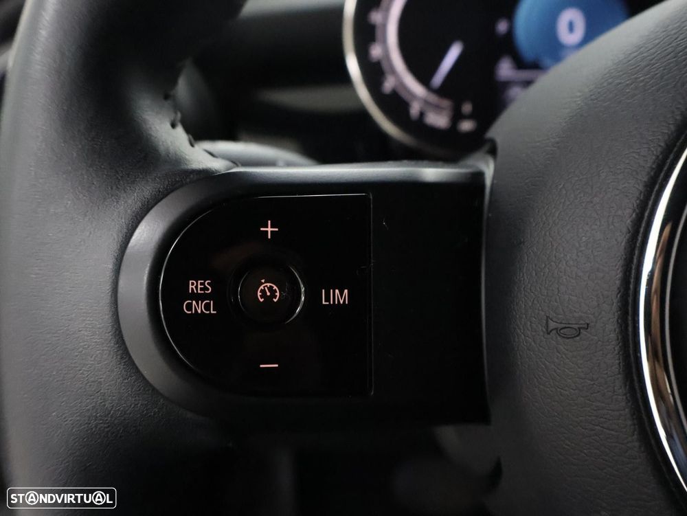 MINI Cabrio Cooper Auto - 16