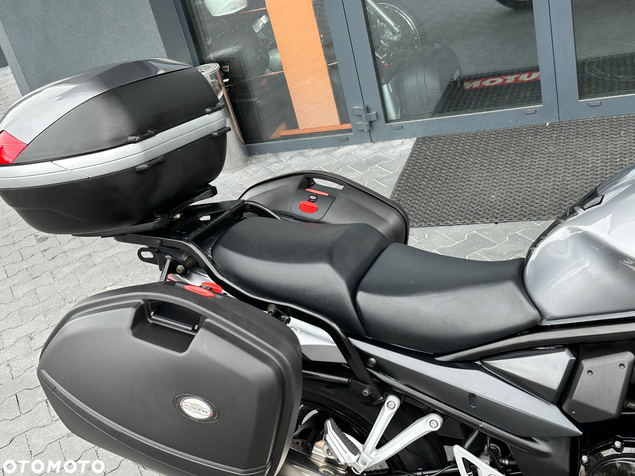 Suzuki GSX - 10