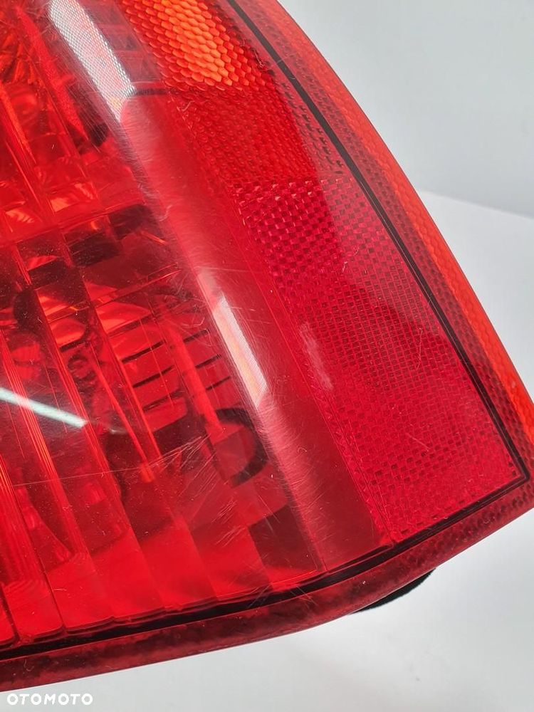 LAMPA PRAWY TYŁ TYLNA VOLVO V50 LIFT 30744542 EUROPA - 4