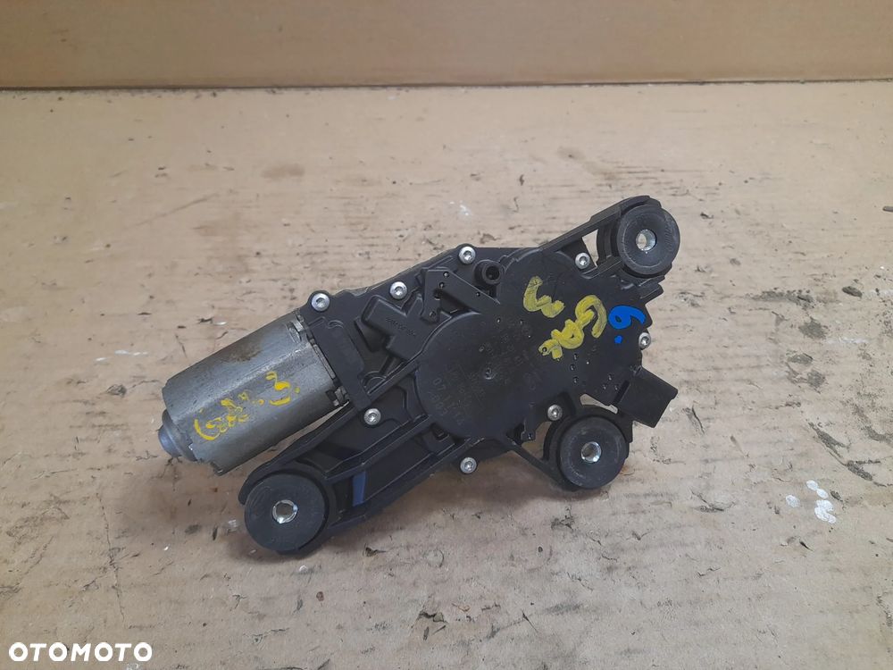 VOLVO V50 SILNICZEK WYCIERACZKI 0390201823 - 1