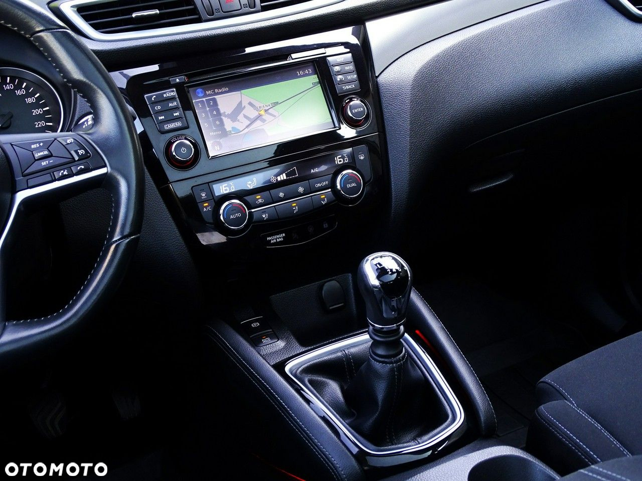Nissan Qashqai 1.2 DIG-T Tekna EU6 - 31