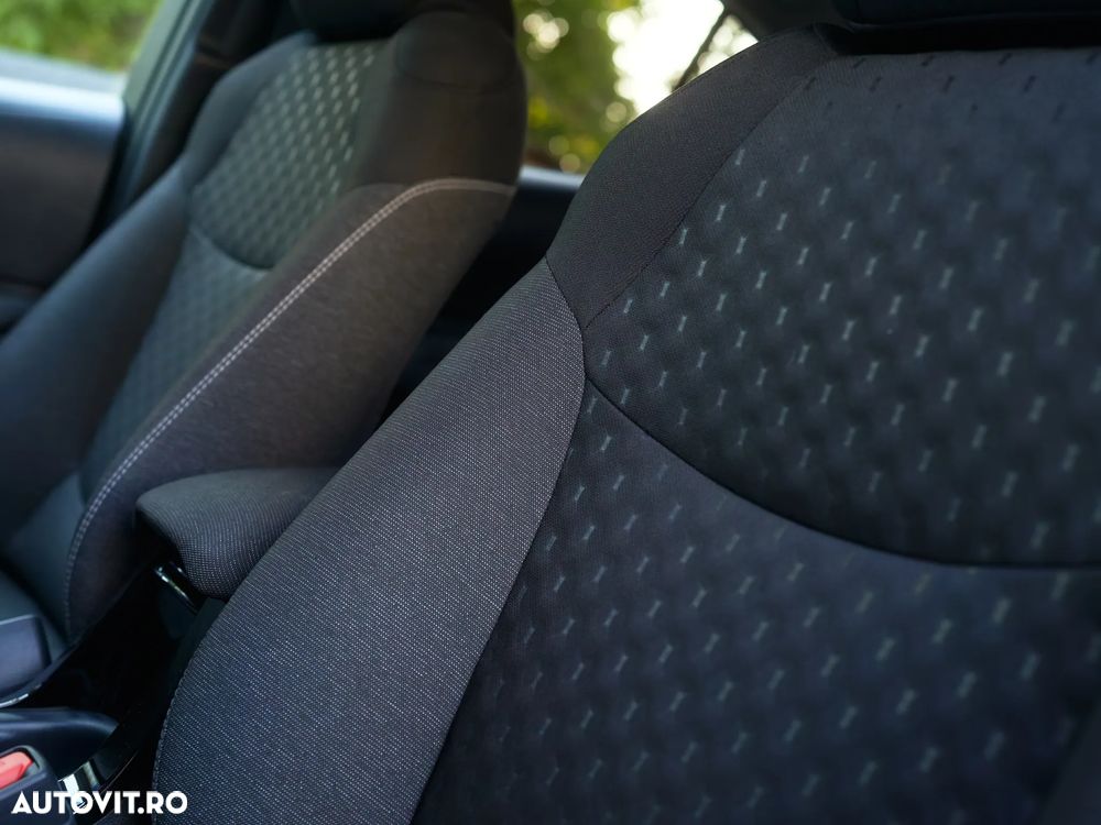Toyota Corolla 1.8 HSD TS Exclusive - 38