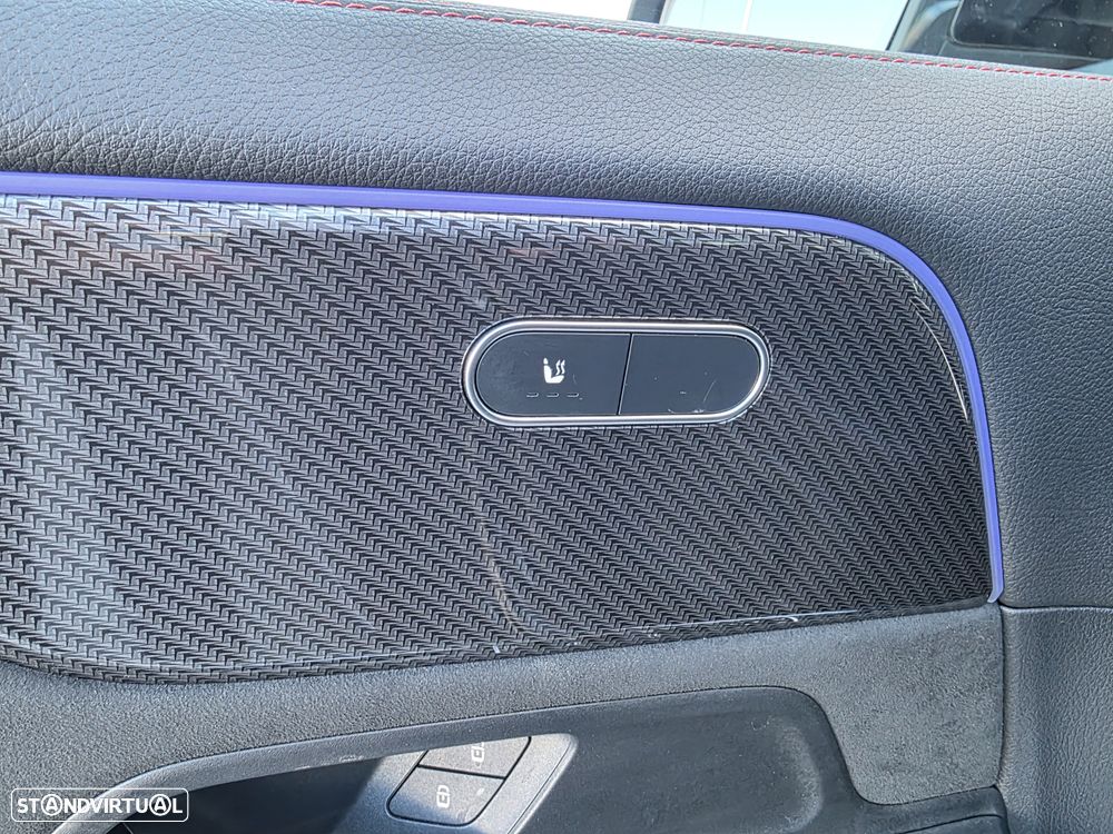 Mercedes-Benz GLA 250 e 8G-DCT AMG Line - 24