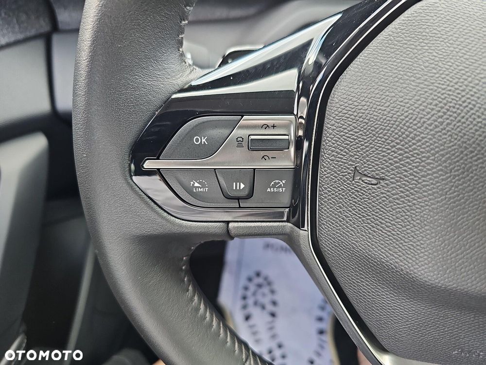 Peugeot 408 - 16