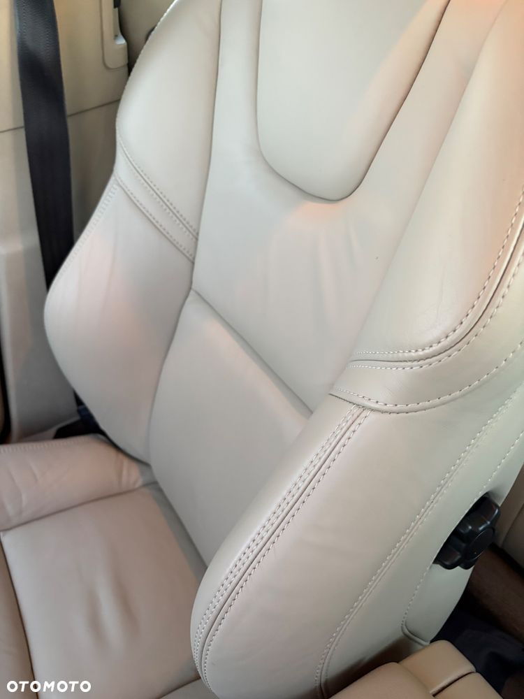 Volvo XC 60 - 31