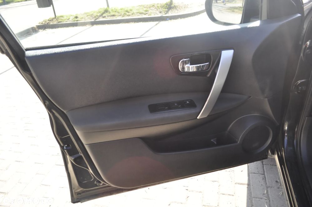 Nissan Qashqai+2 - 9