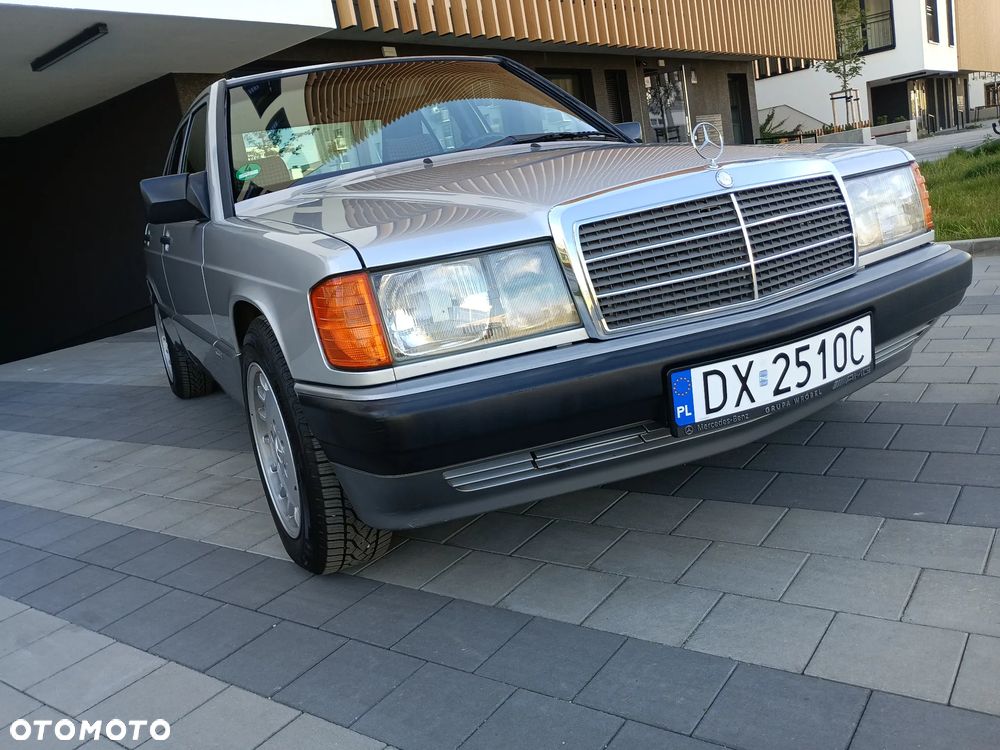 Mercedes-Benz W201 (190) - 15