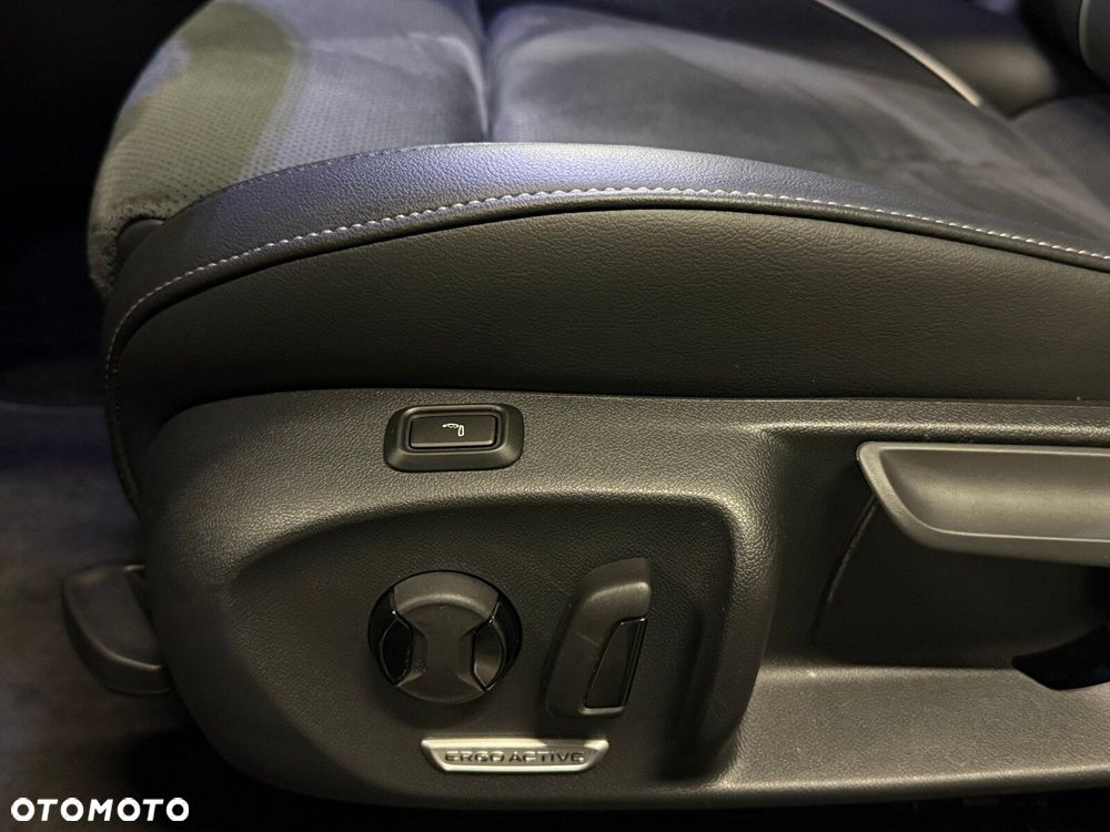 Volkswagen Passat 2.0 TSI Business Plus DSG - 24