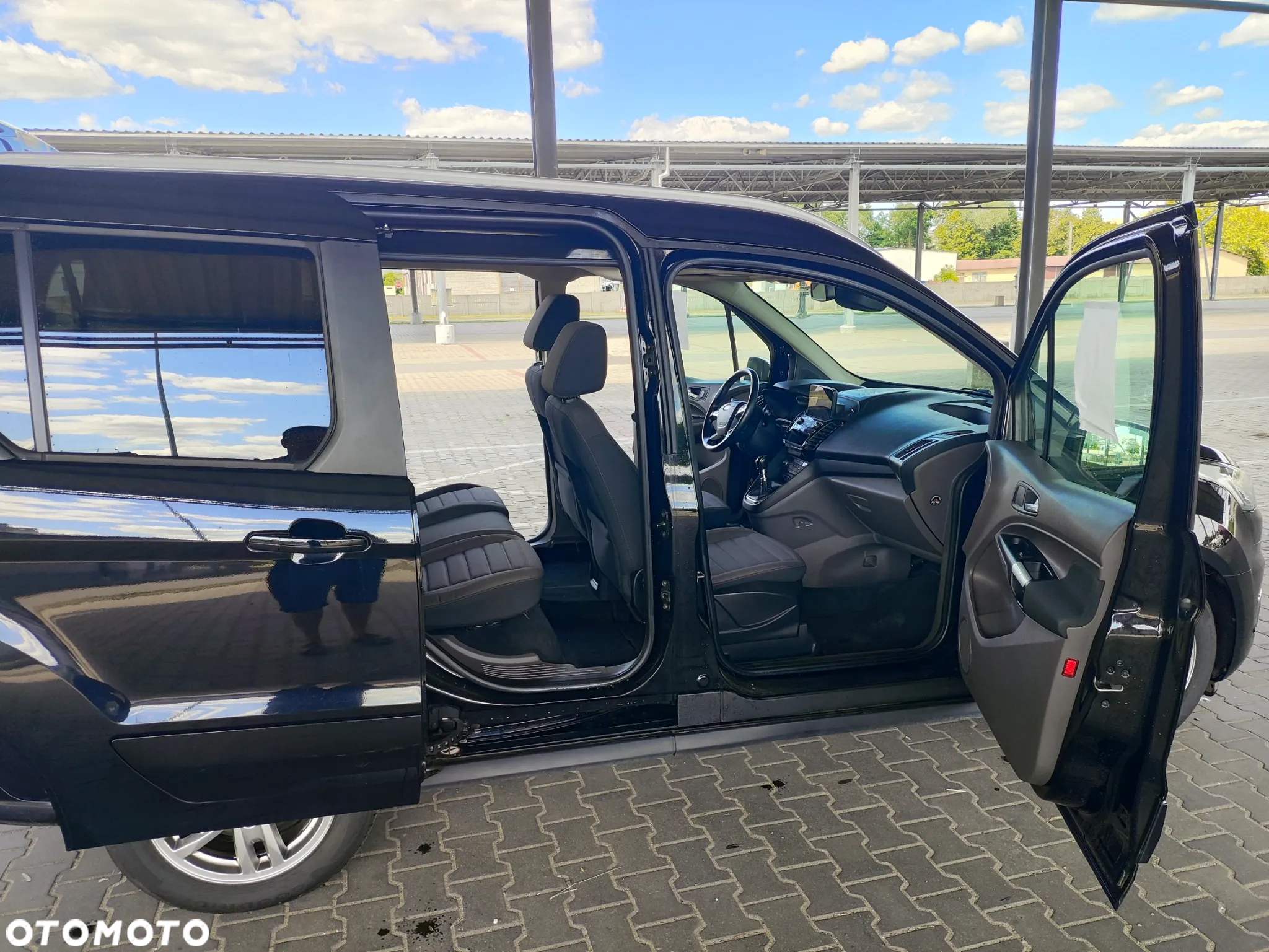 Ford Tourneo Connect 1.5 EcoBlue Start-Stop Active - 11