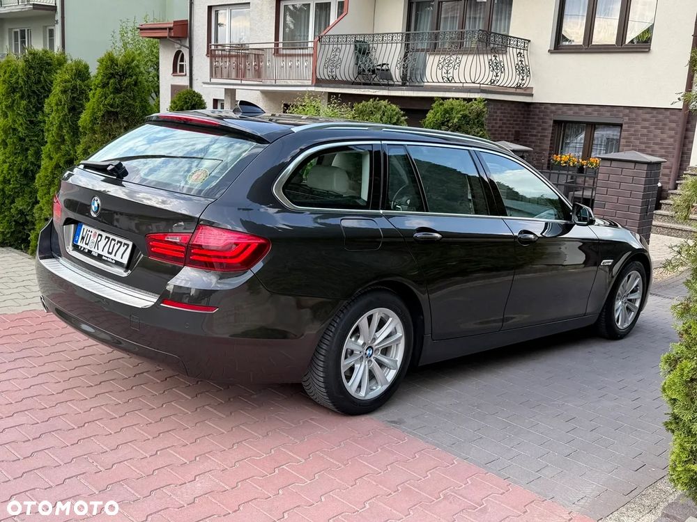 BMW Seria 5 525d Luxury Line - 11
