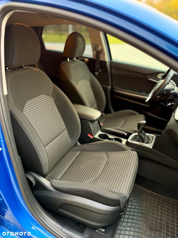 Kia Ceed 1.5 T-GDI M - 21