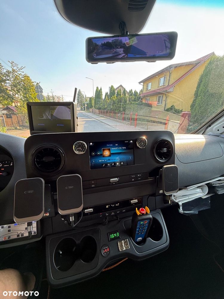 Mercedes-Benz Sprinter - 29