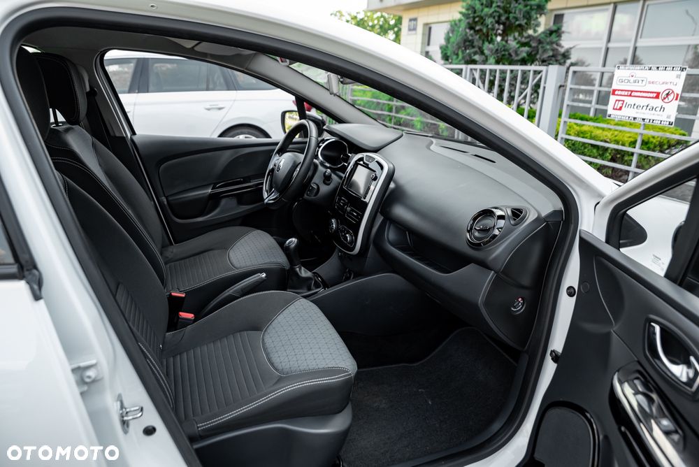 Renault Clio TCe 90 Limited - 23