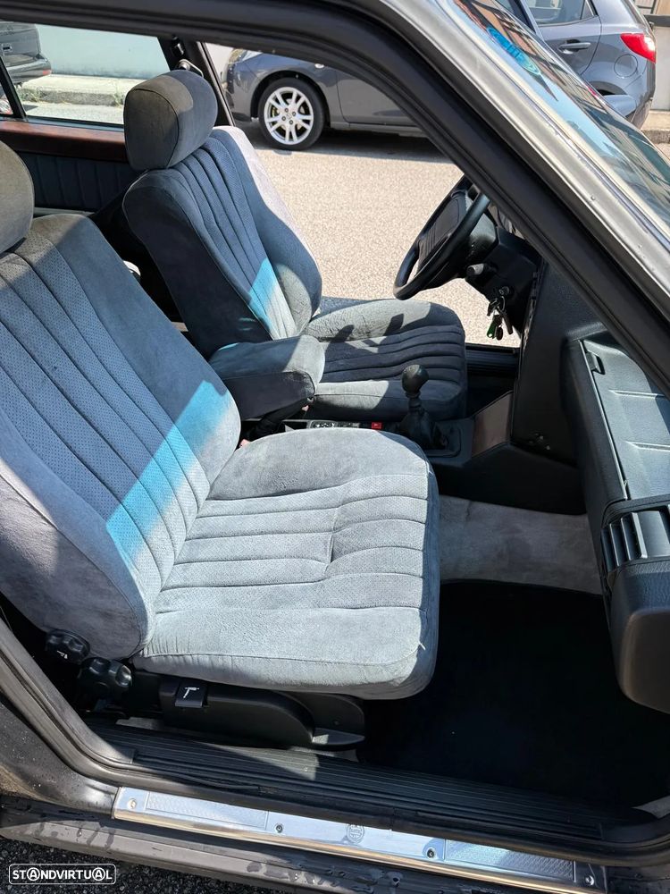 Lancia Thema 2.0 16V Turbo LX - 20