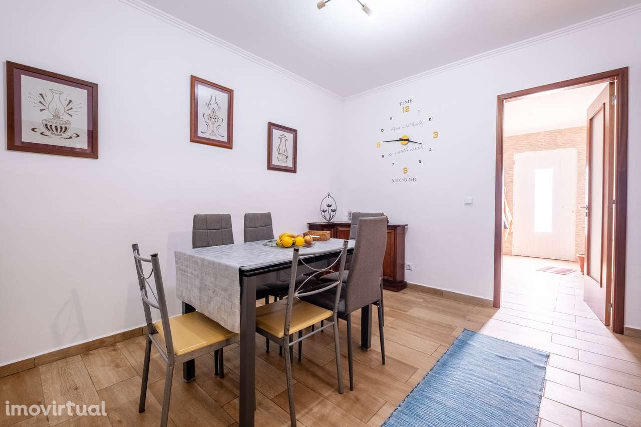 Moradia T3 localizada no Cabouco, Lagoa - Grande imagem: 2/12