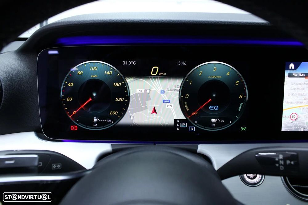 Mercedes-Benz E 300 de AMG Line 4Matic - 25