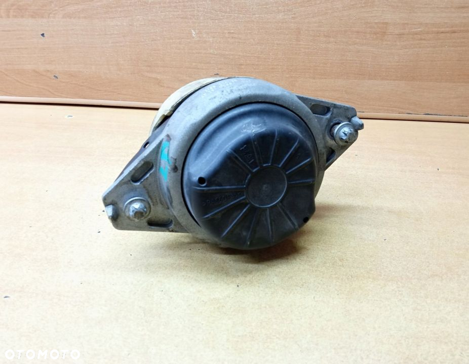 PODUSZKA SILNIKA MERCEDES GL X166 4.7 A1662406017 - 3