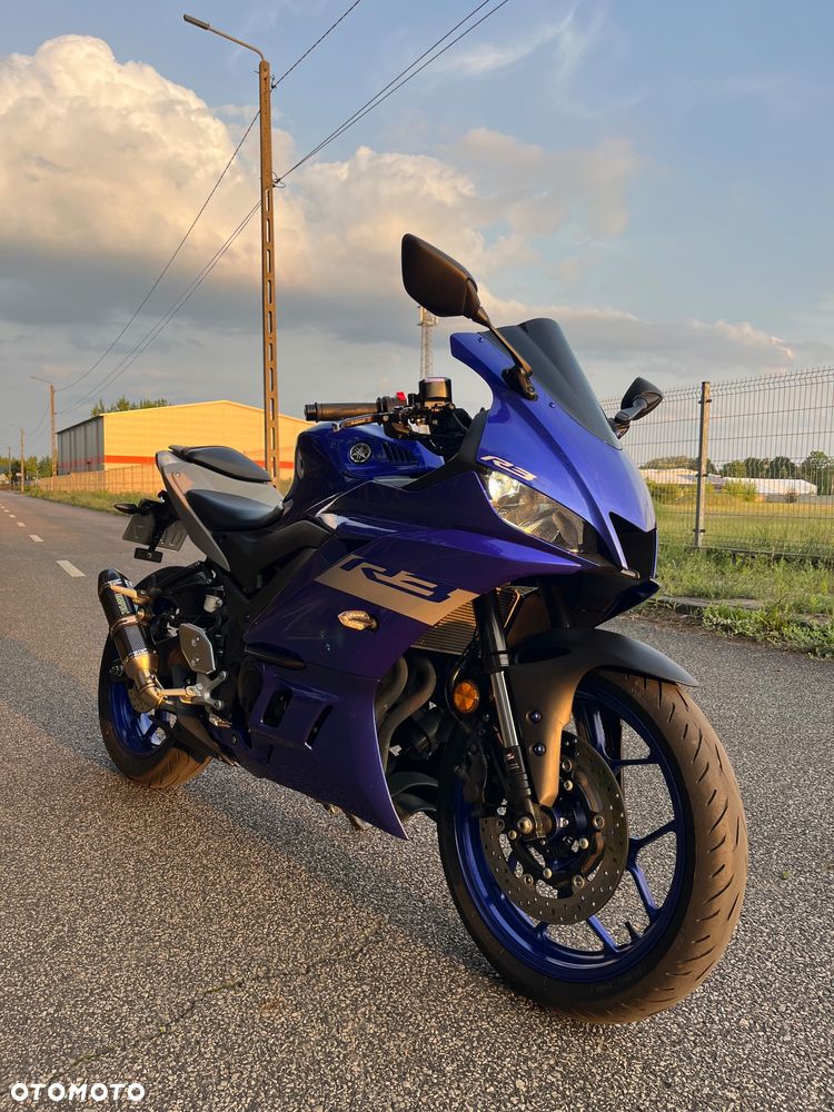 Yamaha R3 - 1
