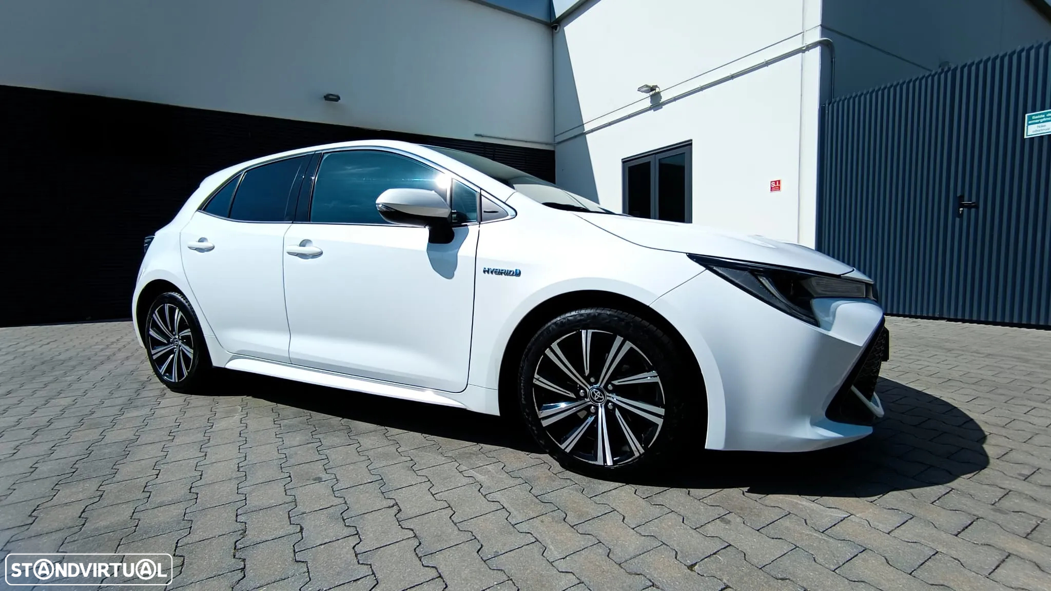 Toyota Corolla 1.8 Hybrid Exclusive - 2